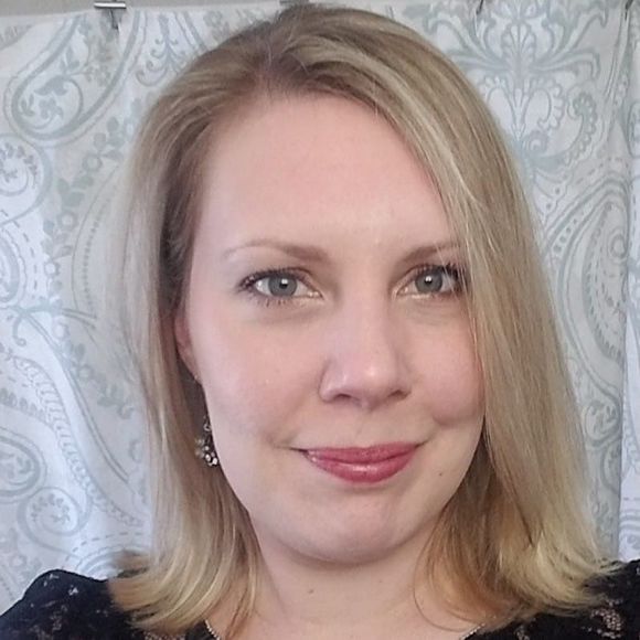 Meet your Posher, Sarah - Picture 1 of 1